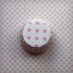 caissettes blanches à pois roses