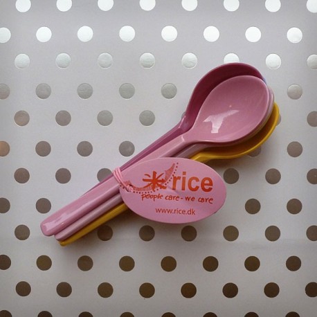 Cuillères rosées